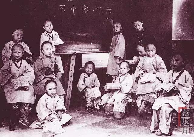 泛亚电竞80张你没见过的100年前绝版老照片(图2)