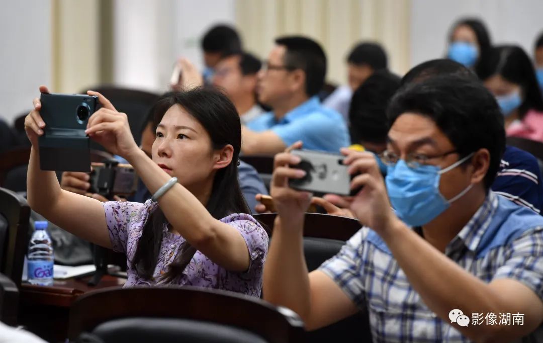 泛亚电竞开课！湖南第十届新闻摄影研修班招生(图8)