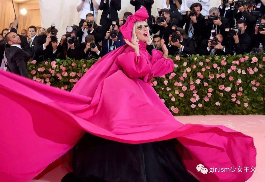 100张美图带你看Met Gala！最惊艳、可爱、奇葩的造火星电竞app型都在这(图2)