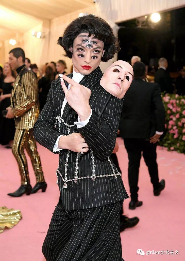 100张美图带你看Met Gala！最惊艳、可爱、奇葩的造火星电竞app型都在这(图8)