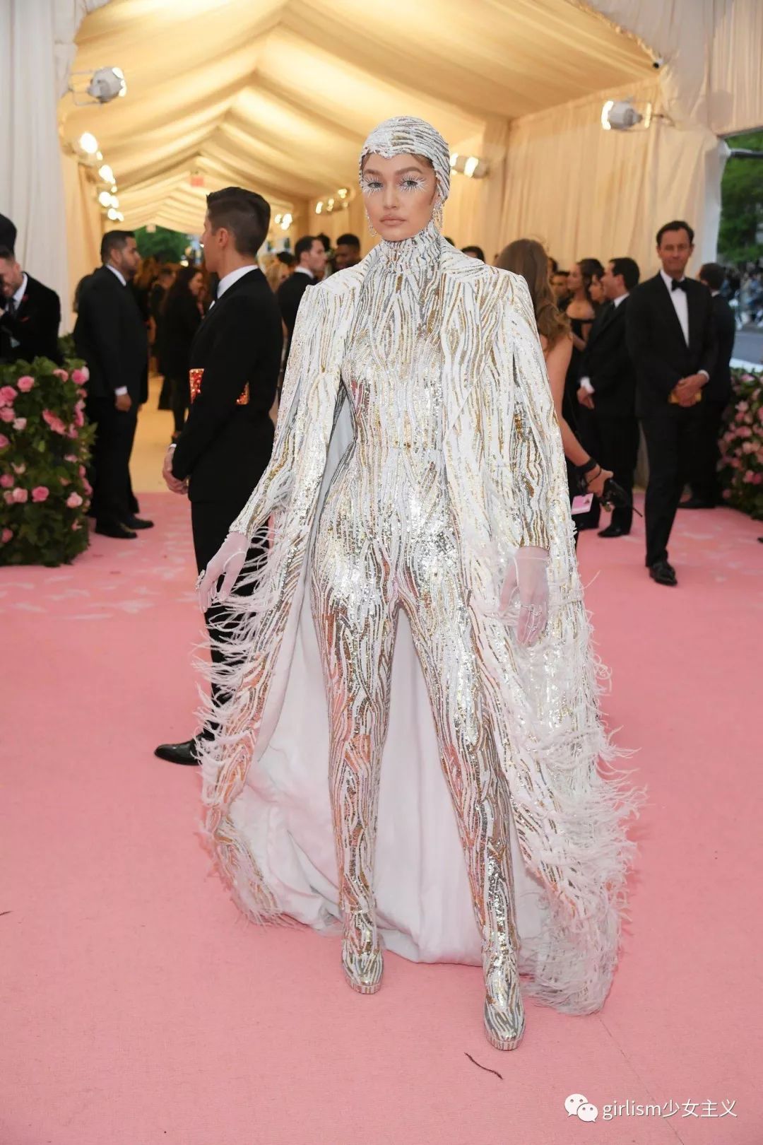 100张美图带你看Met Gala！最惊艳、可爱、奇葩的造火星电竞app型都在这(图38)